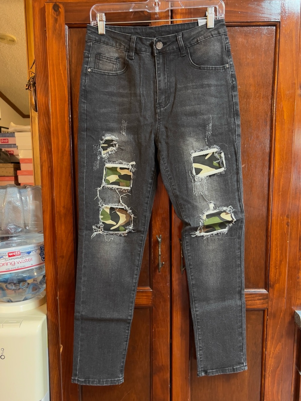 Size 28 waist women’s brand is fashion jeans